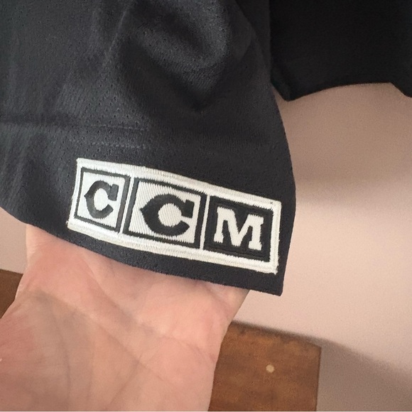 💚CCM Black Bruins Jersey with White Logo - Picture 3 of 7